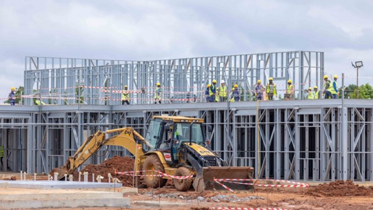 Lire la suite à propos de l’article Hôpitaux Mère-Enfant : le chantier de Togblékopé en bonne voie