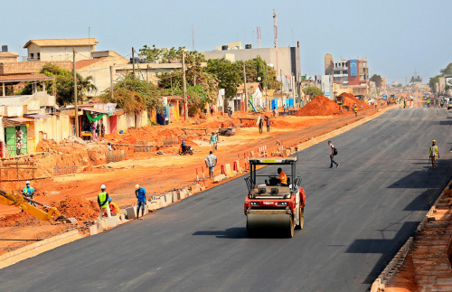 Lire la suite à propos de l’article Travaux publics : un budget de 84 milliards FCFA pour aménager le réseau routier en 2024