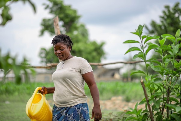 Lire la suite à propos de l’article Inclusion financière : au Togo, plus de 13.500 femmes vulnérables soutenues entre 2016 et 2022